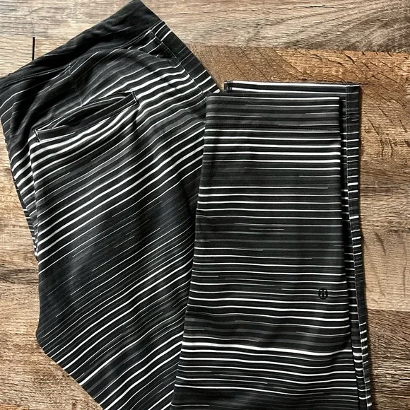 Women's Lululemon Cyber Stripe Black Gray Deep Coal Cuff Legging Joggers - Picture 2 of 3